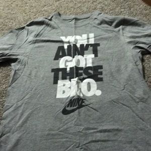 Nike T-shirt